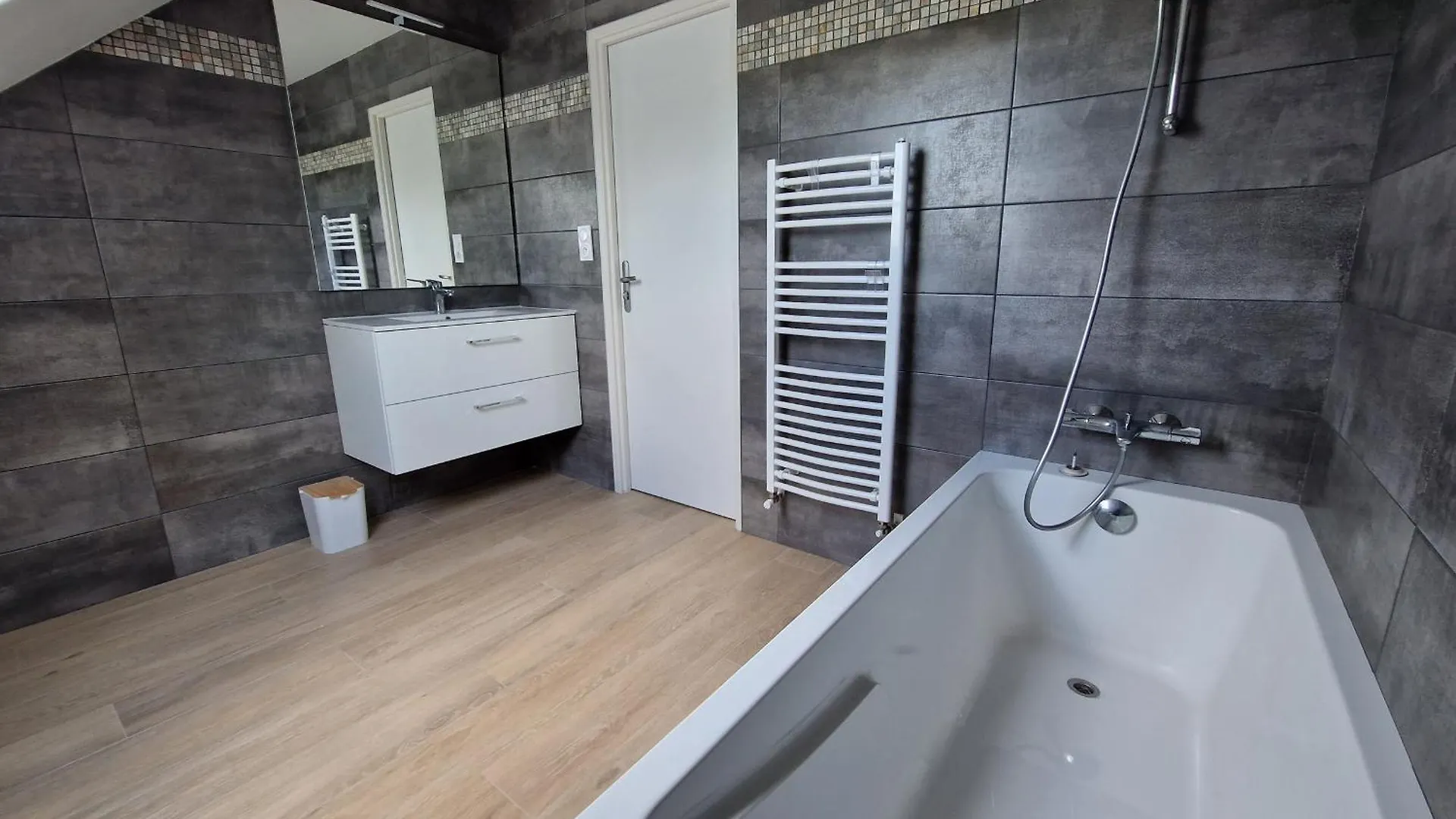 Maison Moderne Pour 8 Pers. A 600M De La Plage Avec Grand Jardin - Fr-1-639-140 Sarzeau